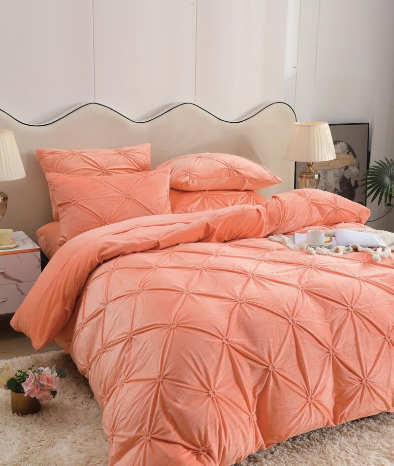 Lenjerie pat Dublu, Elastic, Catifea Soft, Imprimeu Brodat, Coral, J18018