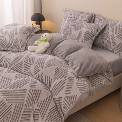 Lenjerie Pat Dublu cu Elastic, Material Pufos Cocolino, 4 Piese, Linii, Gri, J14936